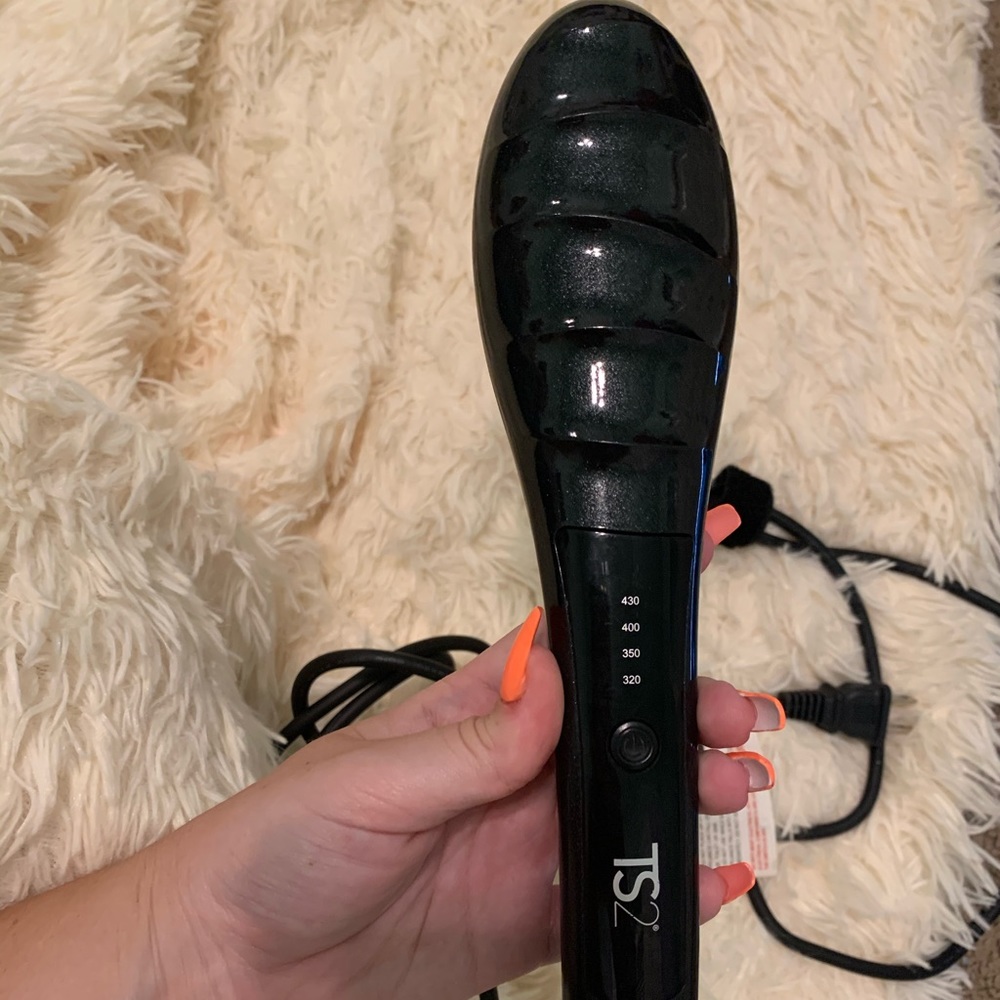TS2 hair straightener